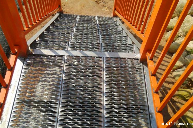 华体会app下载华体会 鳄鱼嘴冲孔板