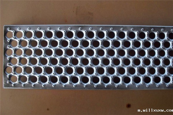 凹凸圆孔防滑板 图片