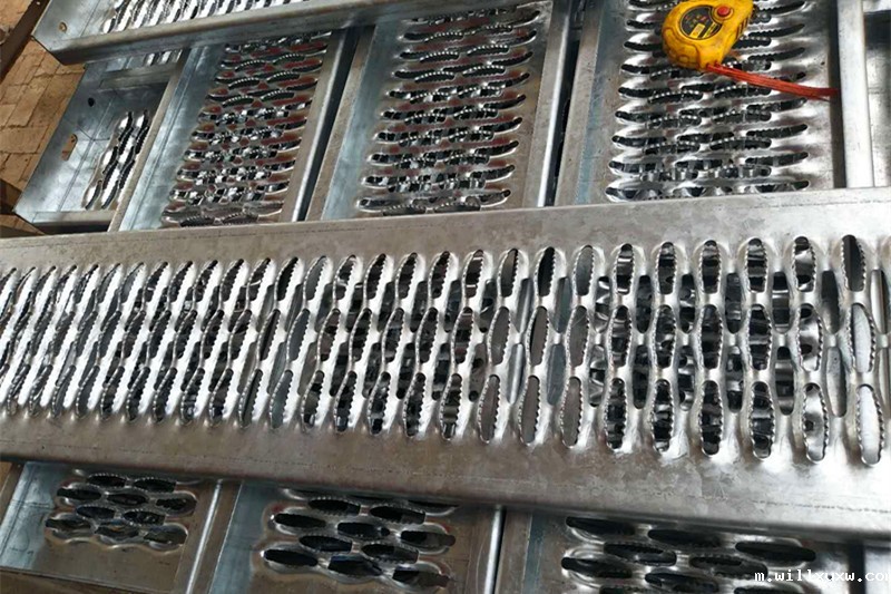 鳄鱼嘴冲孔板 华体会app下载华体会