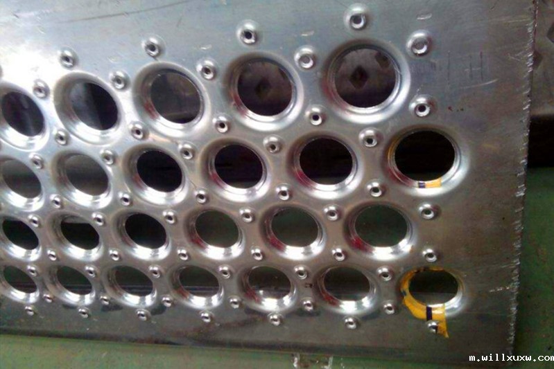 异形冲孔踏板 易形冲孔网板