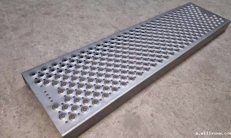 圆孔防滑踏步板