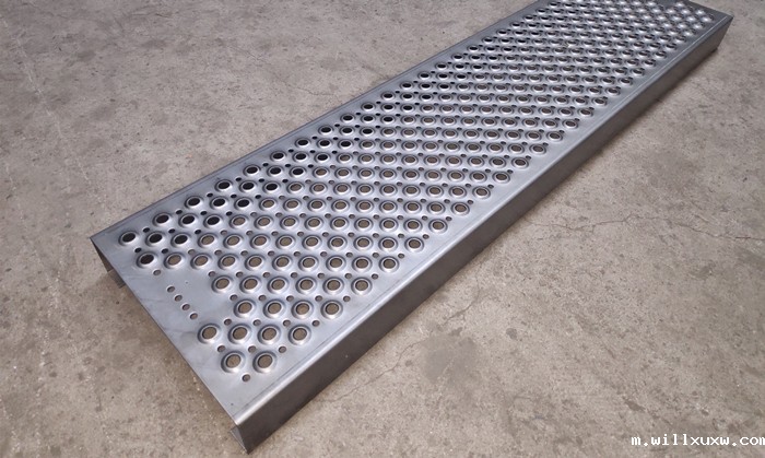 冲孔网加工定做踏步板展示